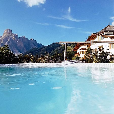 Hotel Costes Corvara In Badia Luaran gambar